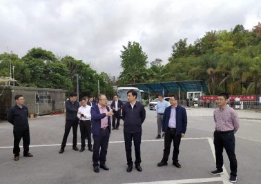 卓大林一行到東城公交臺(tái)農(nóng)園公交站場(chǎng)開(kāi)展節(jié)前安全檢查